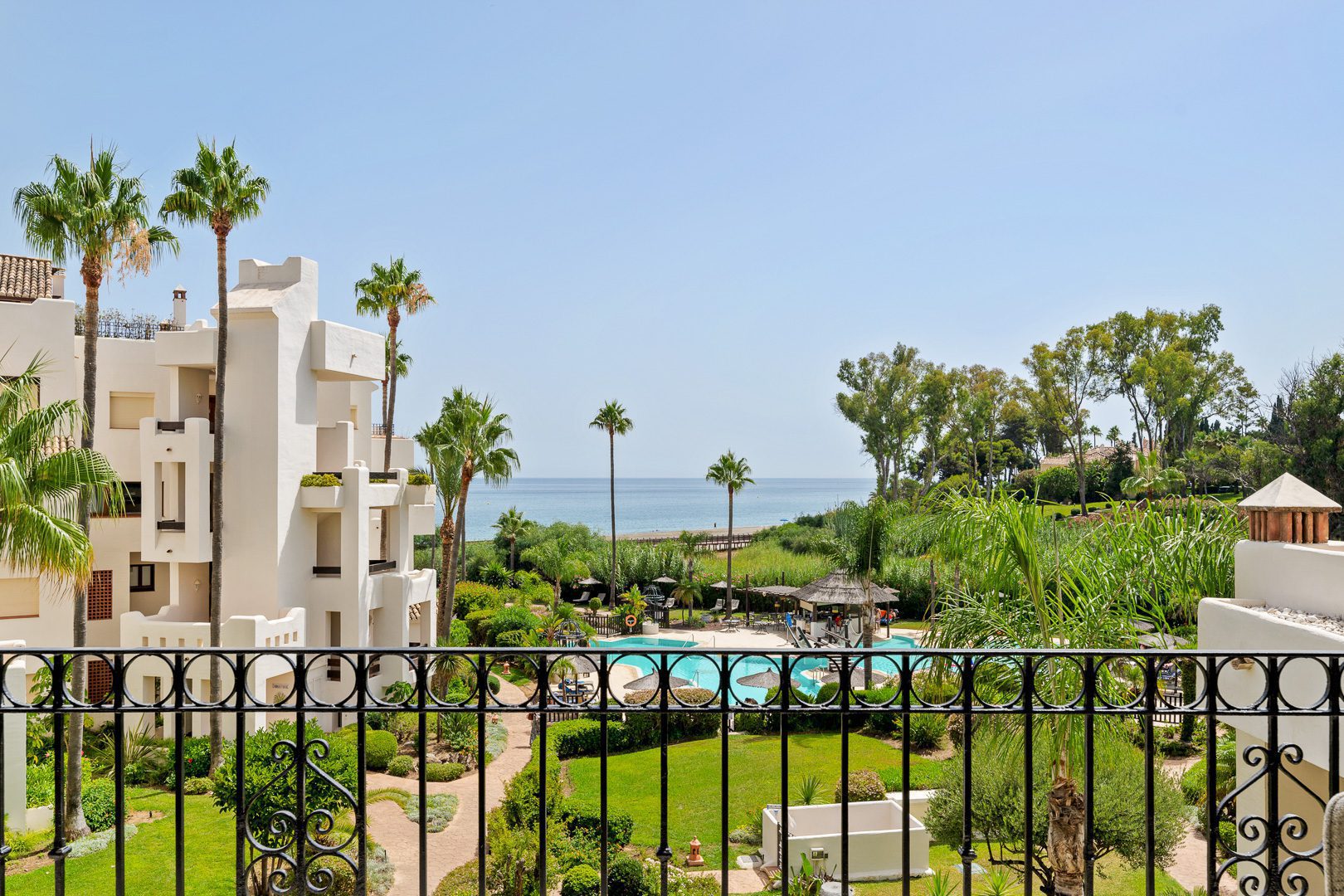 Apartment in Estepona - view 1