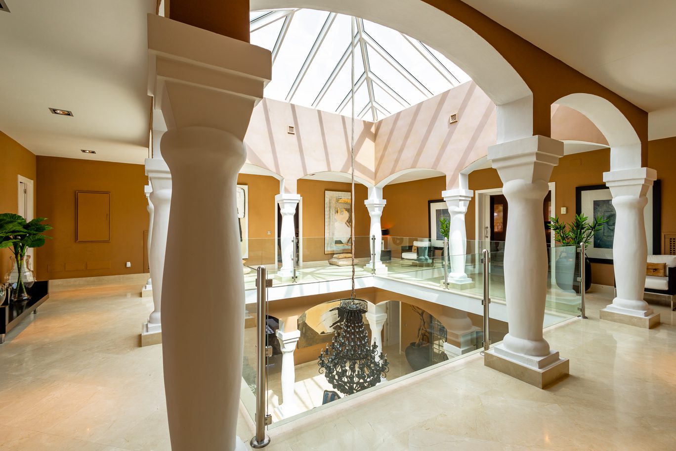 Villa in Marbella - view 1