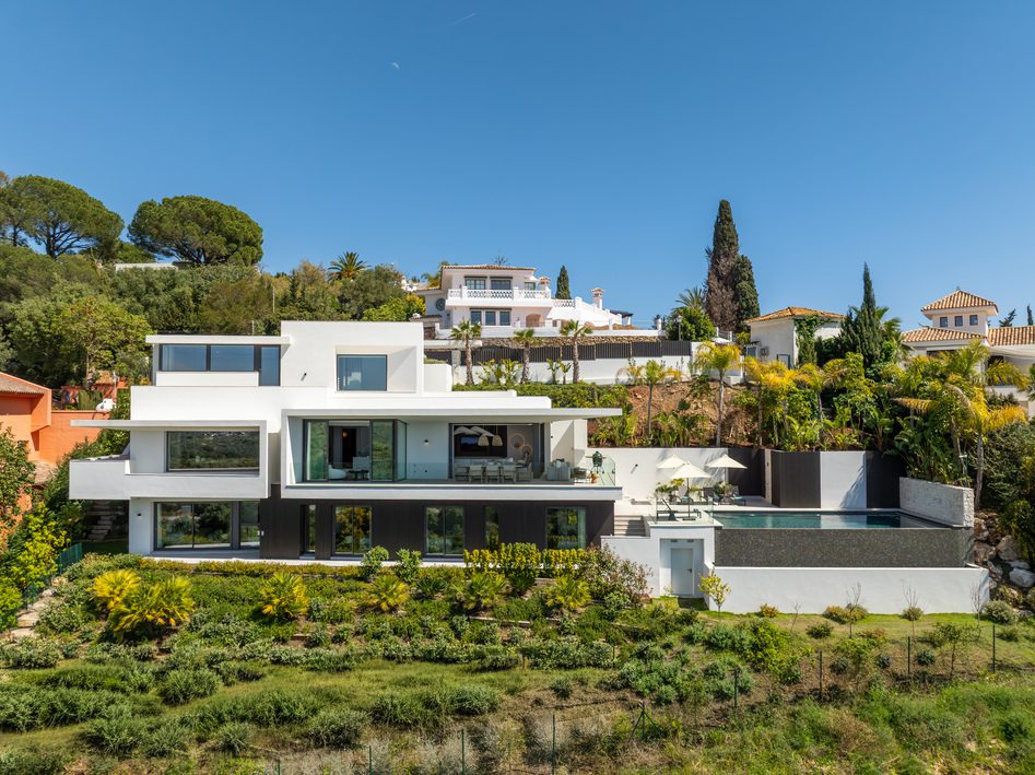 Land in Marbella - view 1