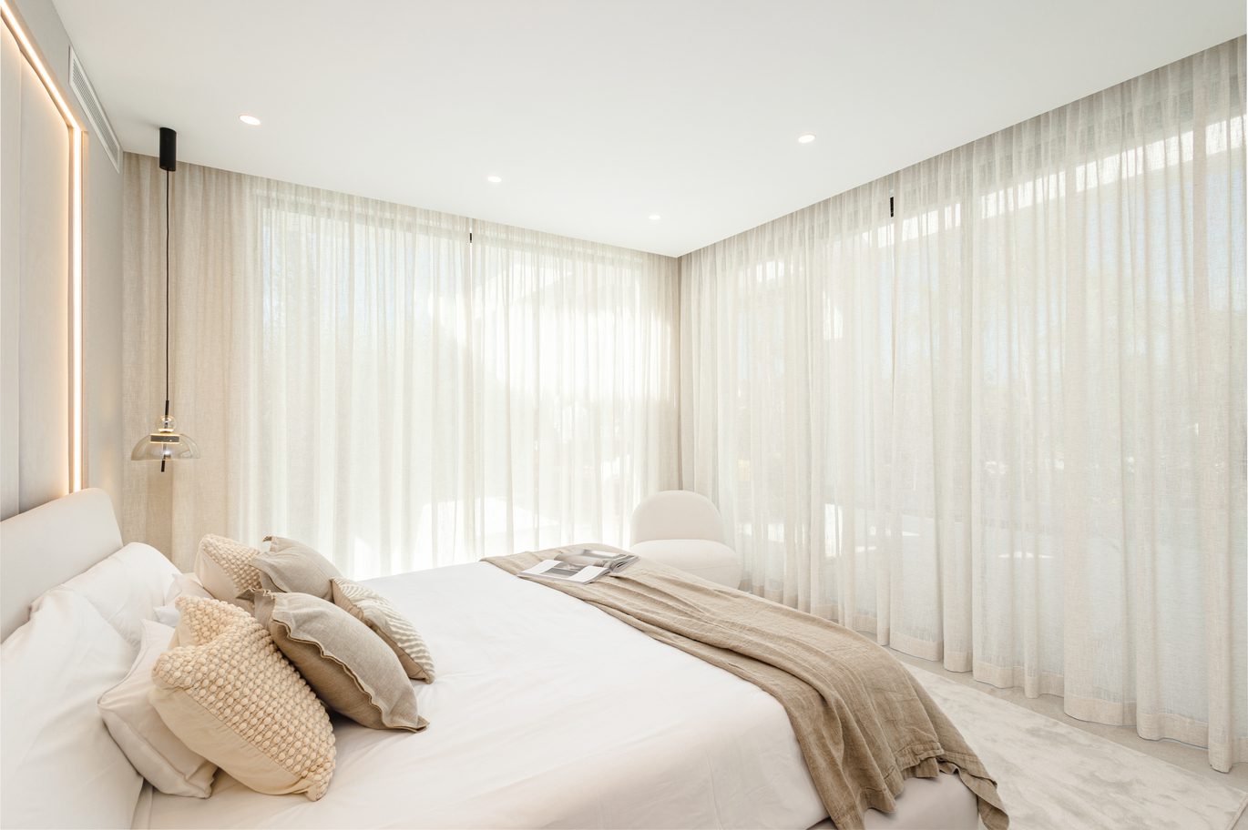 Villa in Nueva Andalucia - Image 3