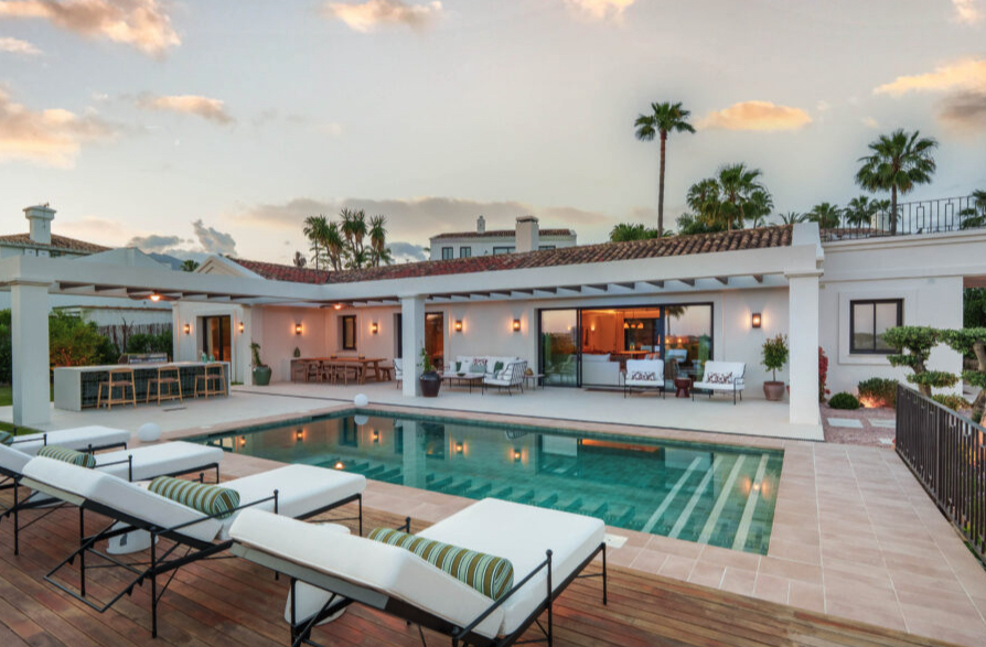 por qué invertir en una villa de lujo manilva