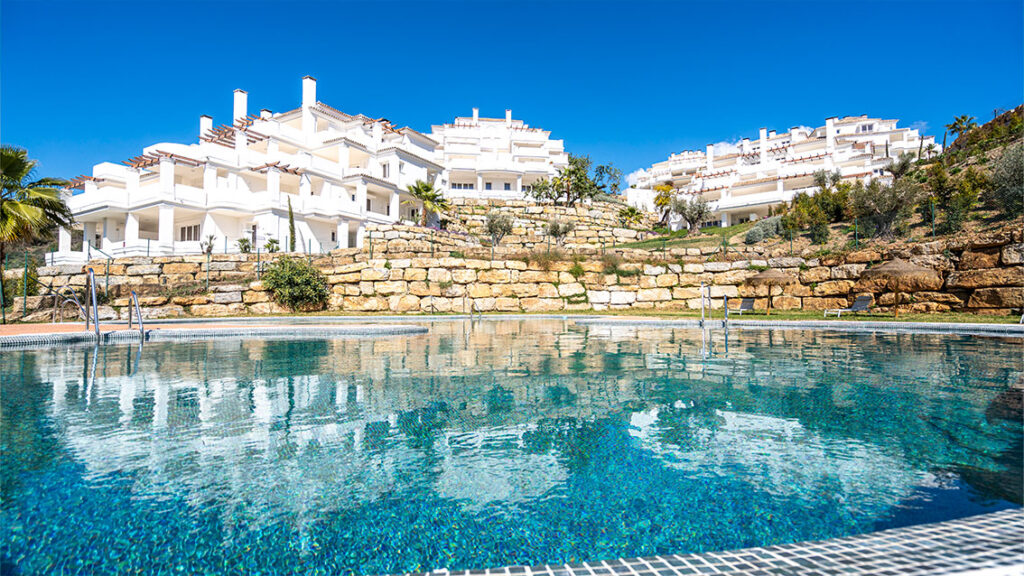 Apartment in Nueva Andalucia - view 1